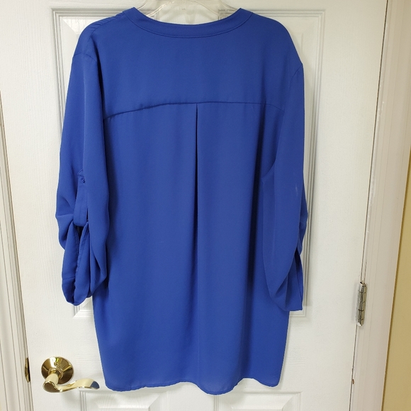 Top - Picture 2 of 3